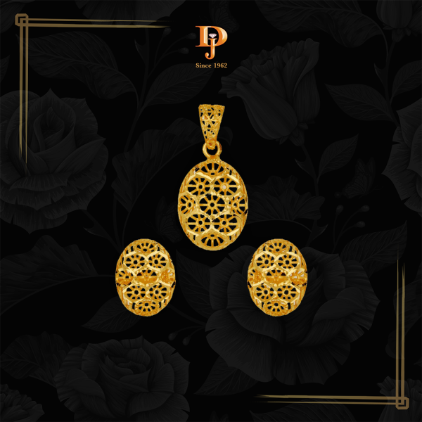 Gold Pendant Set