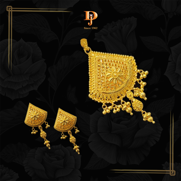 Gold Pendant Set