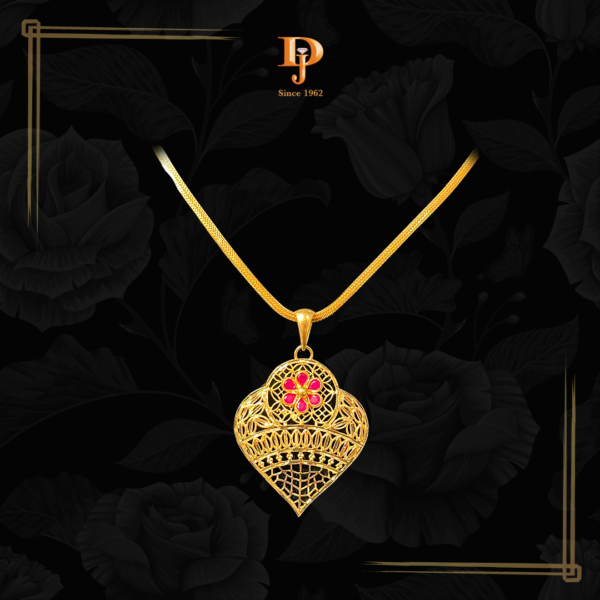 Fancy Kuwaiti Pendant With stone Detailing